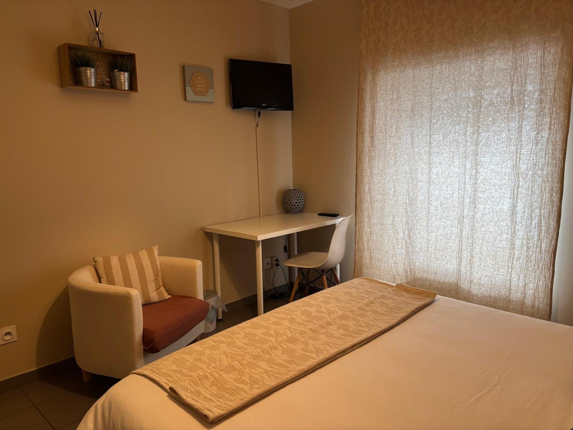 Demeure & Dependance - Chambres D'Hotes Depuis 2012 タッサン・ラ・ドゥミ・リュンヌ エクステリア 写真
